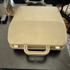 Underwood  319 Manual Portable Typewriter Plastic Vintage with Case thumbnail