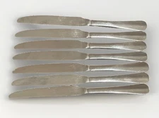 8 + 1 Extra Wallace Stainless Indonesia Dinner Knives 9 1/2”