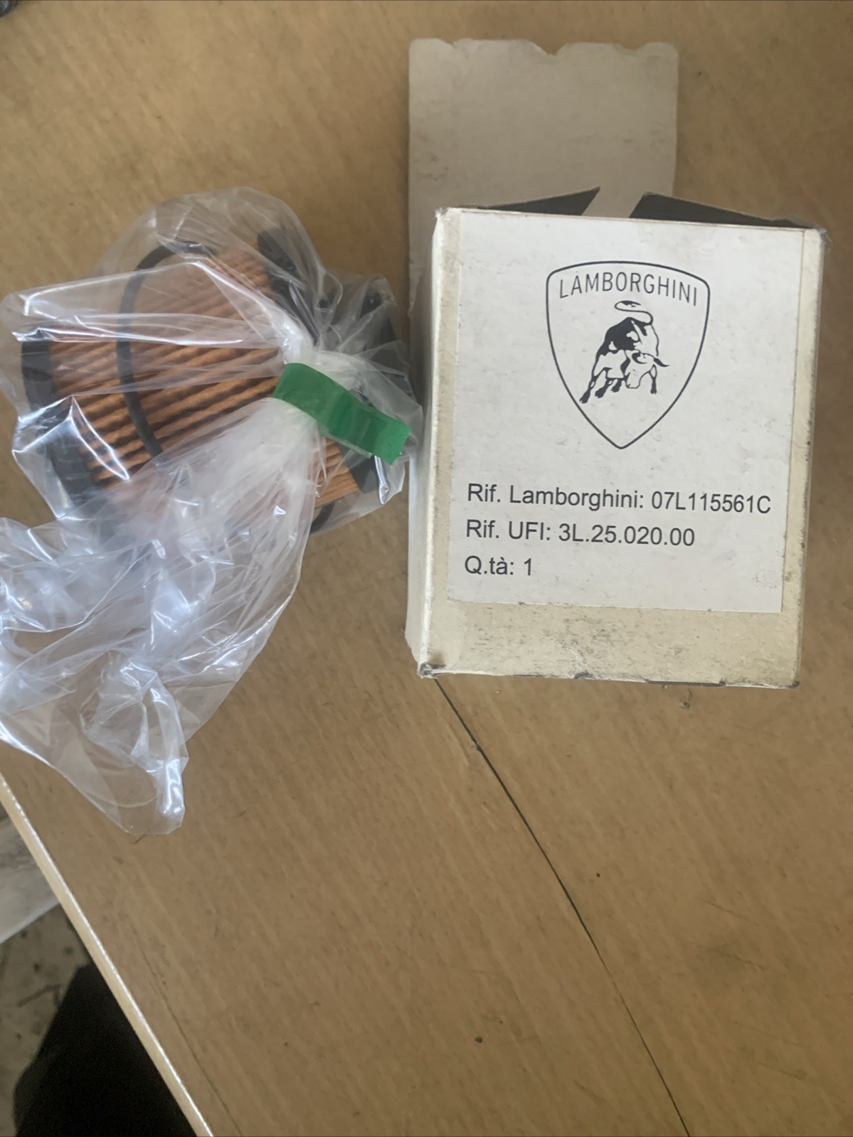 — LAMBORGHINI   OIL   FILTER   #07L115561C Original   —