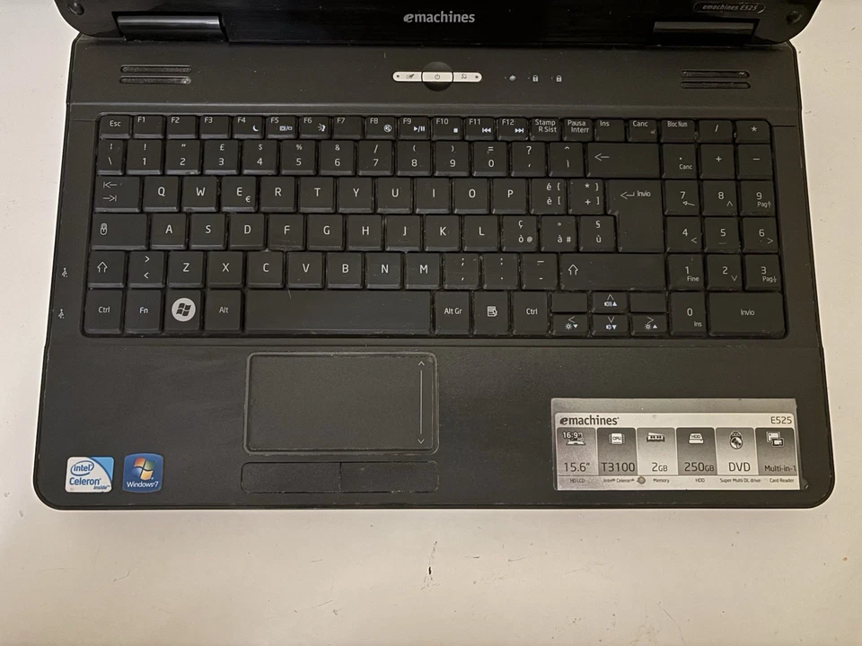 PC EMACHINES E525 - WINDOWS 10 - NON FUNZIONANTE - Immagine 3 di 4