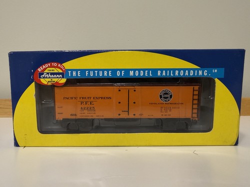 HO Athearn RTR - Pacific Fruit Express 40' refrigerador de acero #42225 - ATH7127 | Condition: Used