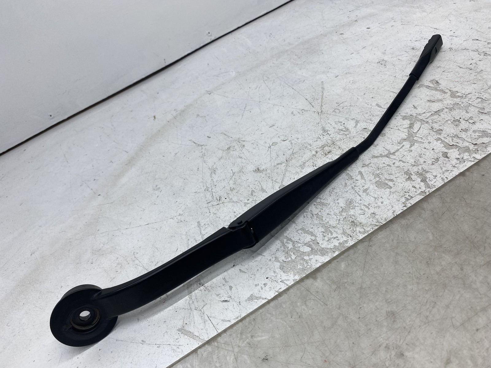 2019-2023 ASTON MARTIN VANTAGE OEM FRONT LEFT RIGHT WINDSHIELD WIPER ARM SET