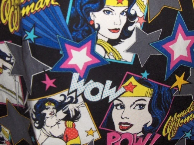 DC Comics  - Wonder Woman scrub top - Medium - Image 2 of 3