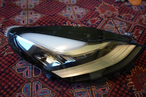 Tesla Model 3/Y Front Passenger Right Reflector Headlight