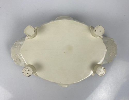 Continental creamware oil and vinegar cruet with relief decoration. c.1790-1810 - Picture 5 of 5