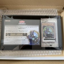 Konami Yugioh Dark Magician Special Illust Ver 2500 LTD Ultra Rare 25TH-JP001