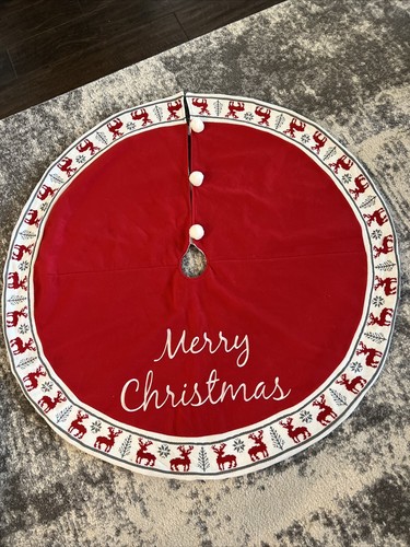 Red Christmas Tree Skirt Knit Reindeer Trim Merry Christmas Cottage 48" Vintage-