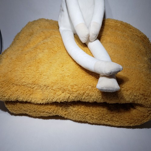 Pillowfort Kids' 22" Unicorn Hugging Plush Buddy & Fleece Throw Blanket 50 x 60 - Picture 15 of 15