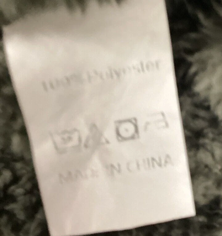 UNBRANDED Women’s (Size XL) Long Sleeve Collared Button Down Fleece Jacket - Image 4 of 4