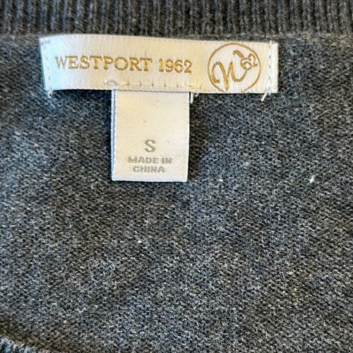 Westport 1962 French Bulldog in Red Sparkle Snowflake Women's Sweater Size Small - Picture 2 of 7