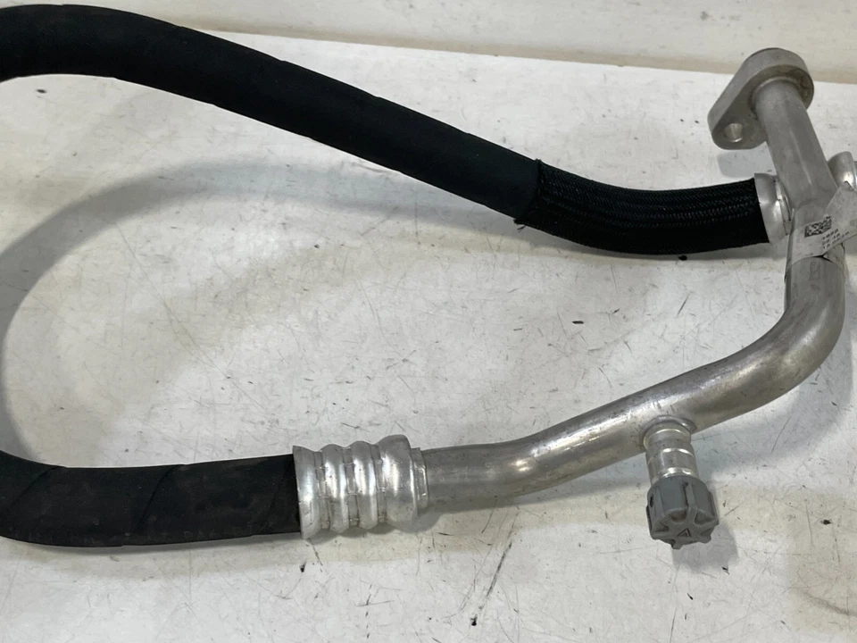 BMW 330i 330i xDrive 2019-2024 aire acondicionado manguera de succión tubo #98373 Foto 3 de 4