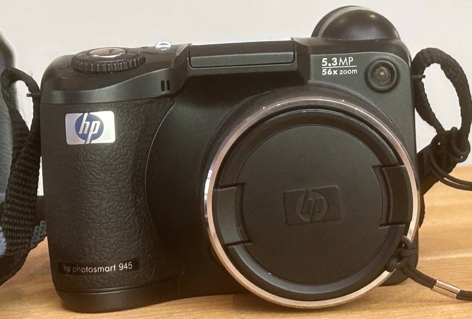 HP Photosmart 945 - 5,3 MP - 56 x total zoom - Auto Fokus - ungetestet - Bild 2 von 4