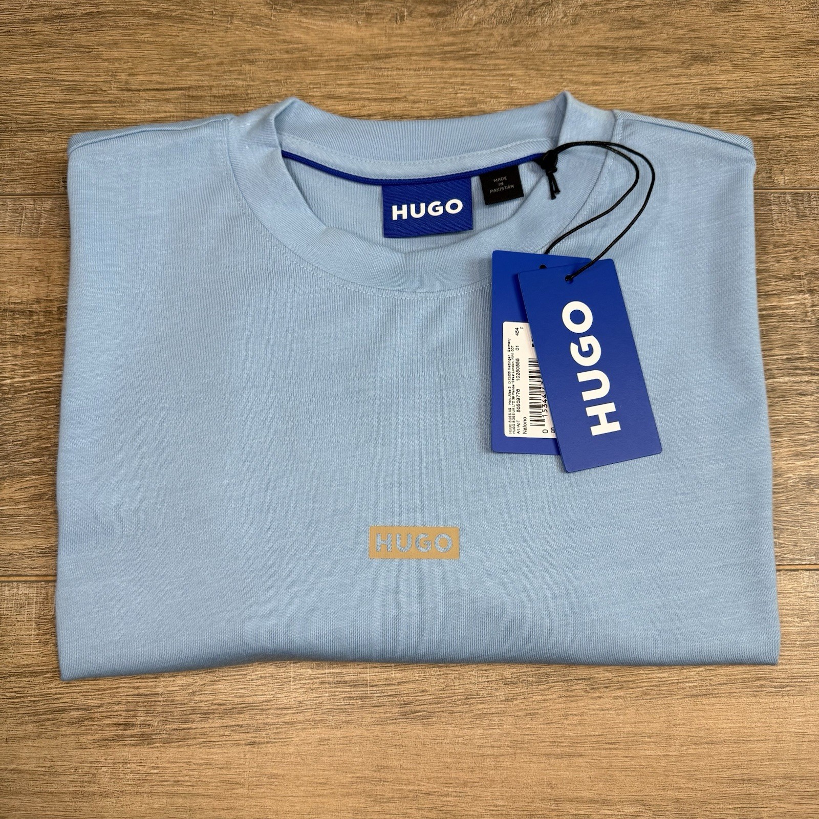 NWT Hugo Boss Mens T-Shirt Size (S/M) Light Blue Oversized Cotton Back Logo B9