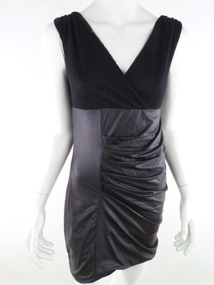 SISTERS POINT Damen Minikleid Gr. M Schwarz Ärmellos Kurz V-Ausschnitt