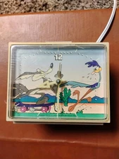 Vtg Mini Clock Westclox Looney Tunes Wile E Coyote Roadrunner  1994