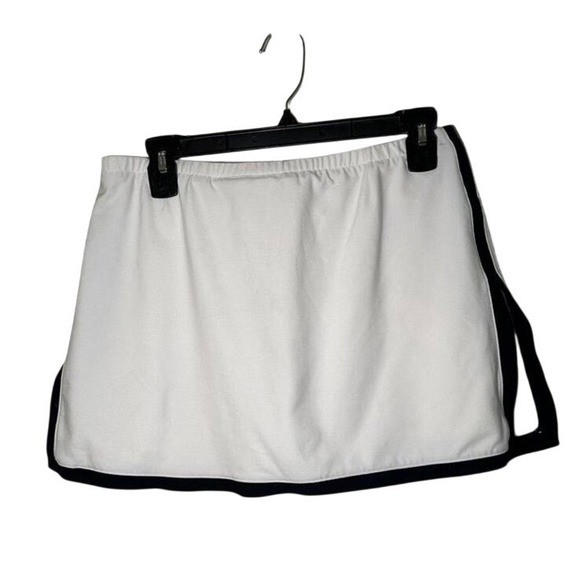 Nike Dri-Fit White & Black Tennis Skort Women's Medium Athletic Golf Skirt thumbnail 3