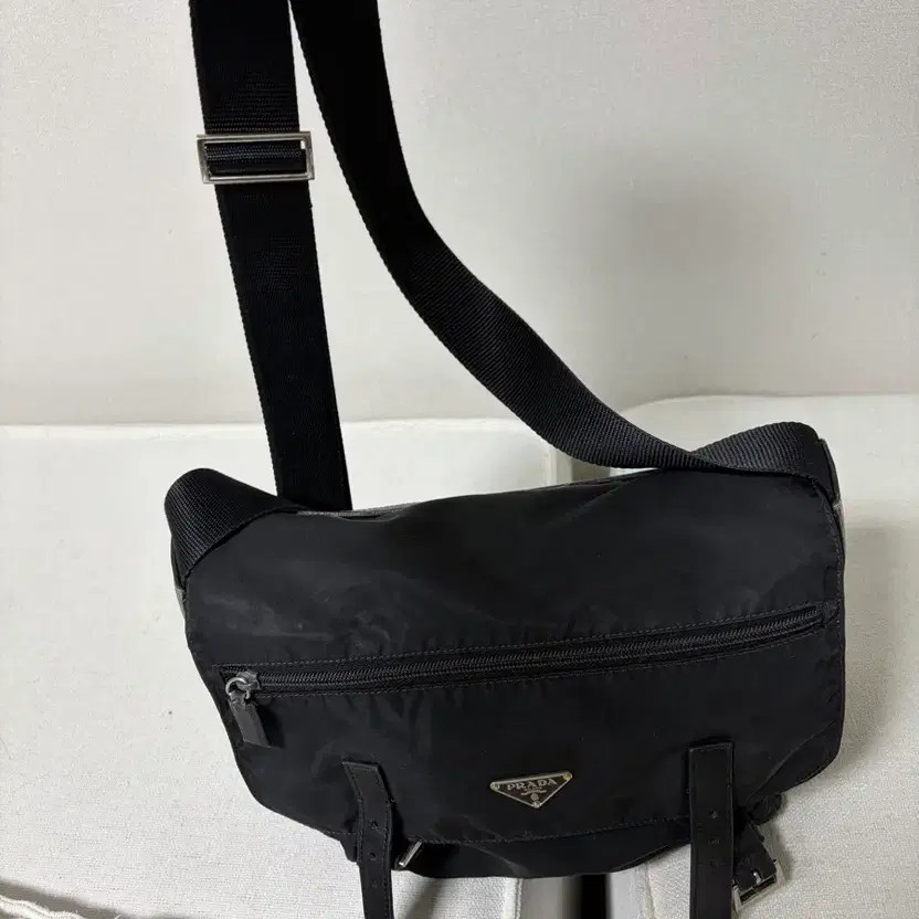 Prada Men's Messenger Bag Black Crossbody Bag M Size thumbnail 2