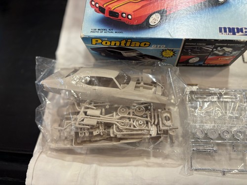 Vintage MPC '70 Pontiac GTO 2 In 1 Complete Unbuilt Rare - Picture 8 of 11