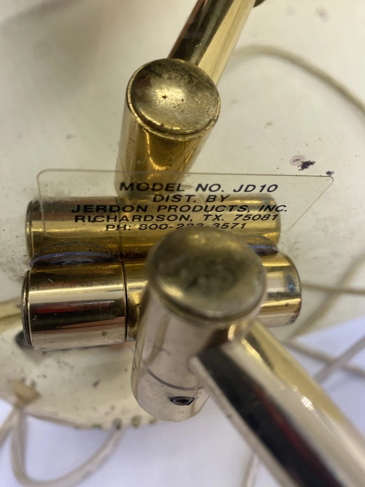 Espelho Jerdon First Class 9" acabamento dourado brilhante #JD7G/470 3x MAG WALLMOUNT - Imagem 4 de 4