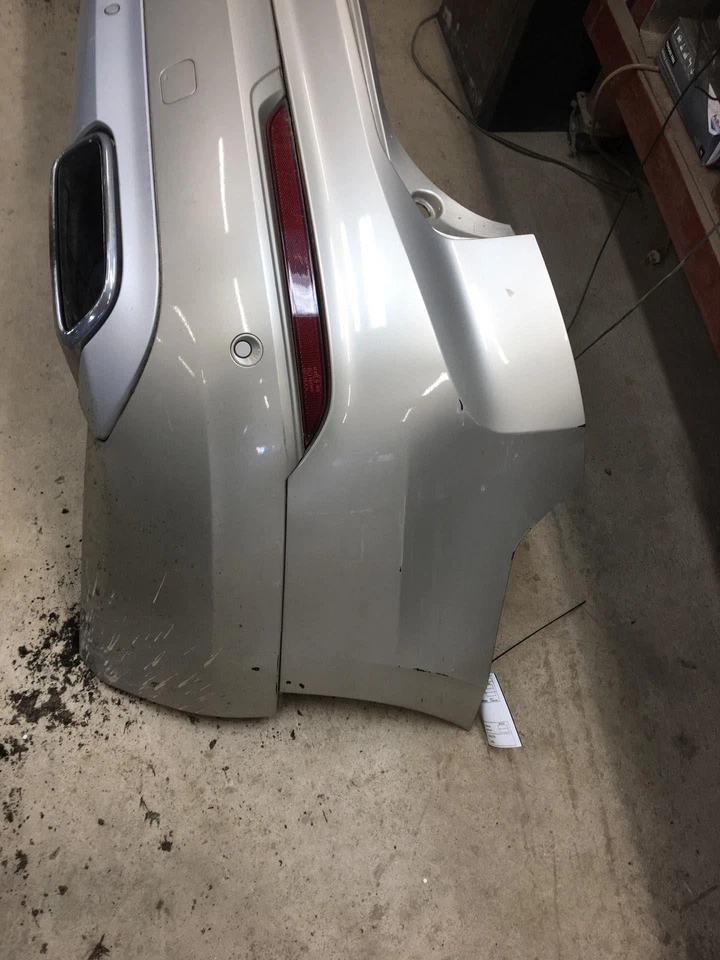 16 VOLVO XC90 Momentum Rear Bumper (Rebar Sep Has Scratches Chips) Foto 4 de 4