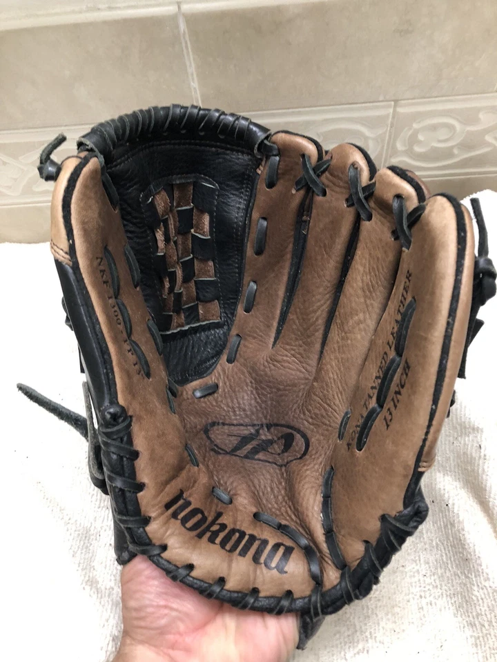 Nokona NKF-1300FP Girls Women’s 13” Fast-pitch Softball Glove Right Hand Throw - Image 2 of 4