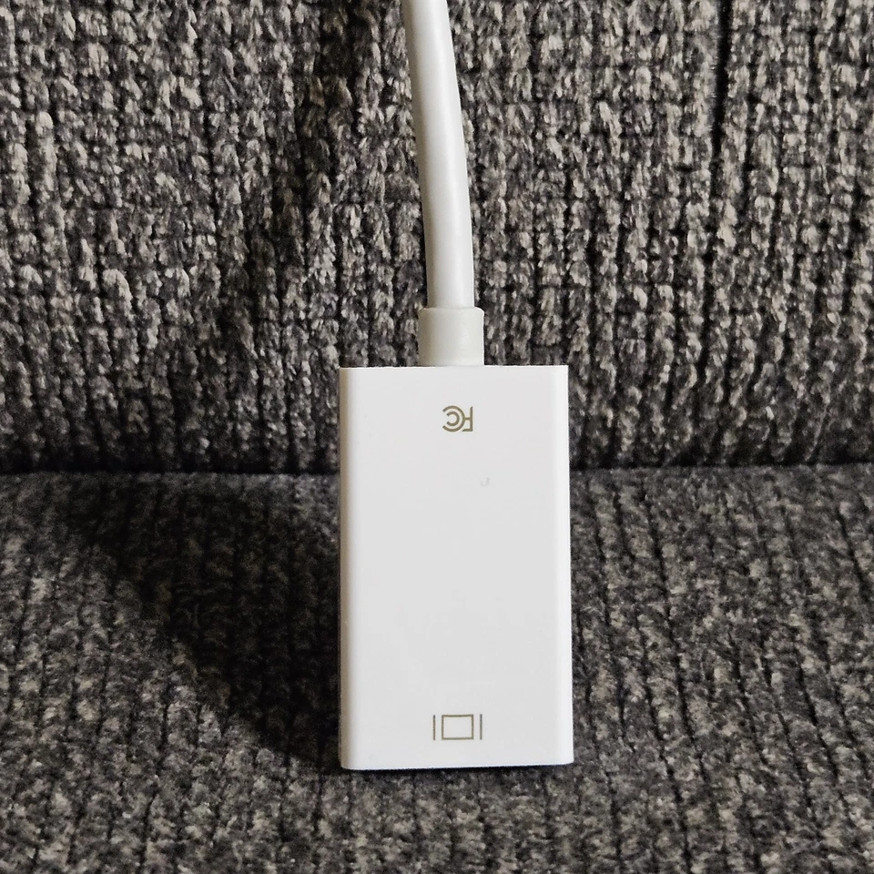 Insignia NS-PD94592-C Mini DisplayPort to 4K HDMI Adapter - Image 4 of 4