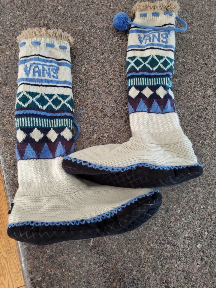VANS WOMENS Size M / L LINED KNIT BOOT SLIPPERS WHITE BLUE Winter RARE booties - Image 2 of 4