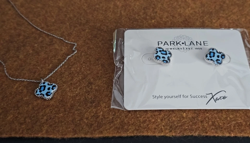 Juego de collar y pendientes Park Lane azul LEOPARDO LANA, venta al por menor $64 Foto 2 de 4