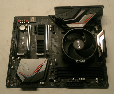 AMD GIGABYTE X470 AORUS ULTRA GAMING ATX AMD DDR4 MOTHERBOARD