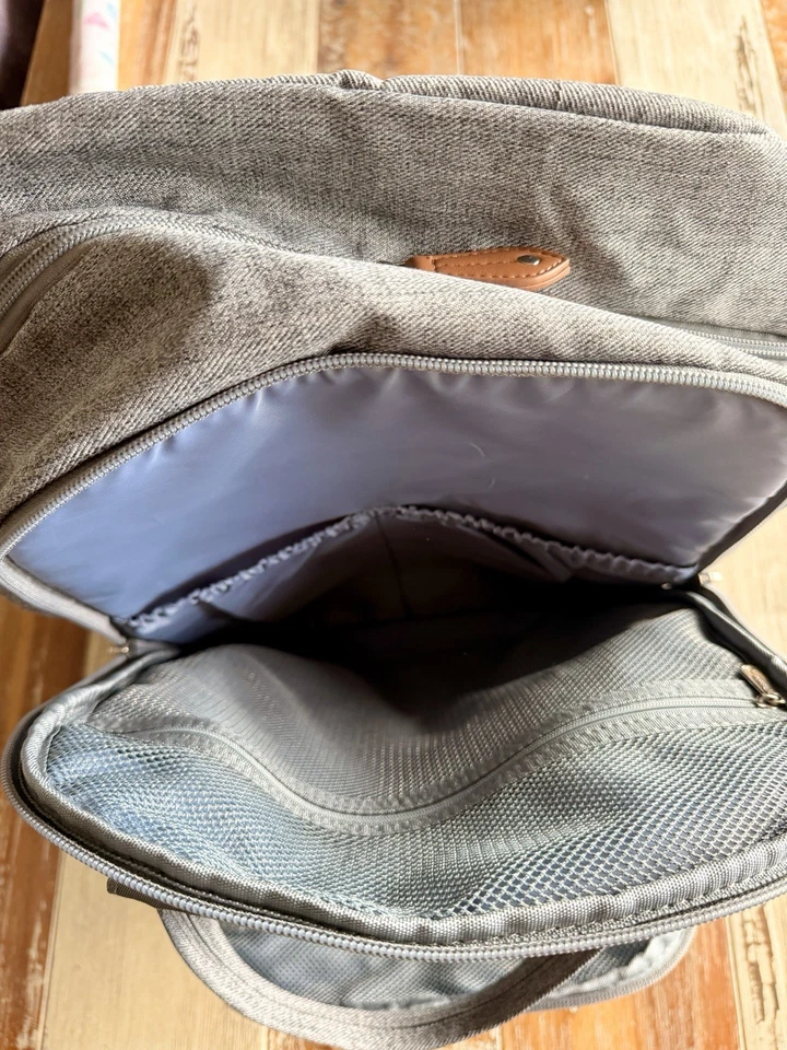 Dikaslon Wickelrucksack Hellgrau Mit Wickelauflage, Schnullerhalter - Bild 3 von 4