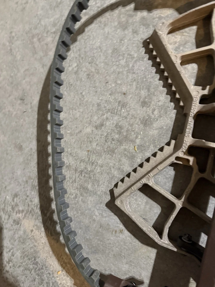 Soporte para árboles Lone Wolf para sentarse y escalar Foto 2 de 3