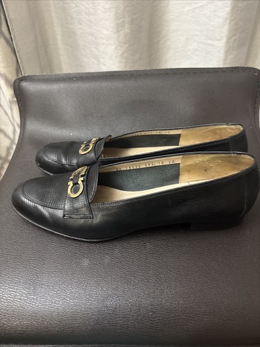 SALVATORE FERRAGAMO VTG Women Retro Glam Core Black Leather Monogram Loafers 8N - Picture 4 of 12