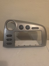 Toyota Matrix Pontiac Vibe Radio Bezel 2003 2004 2005 2006 2007 2008 Toyota Matrix Pontiac Vibe Radio Bezel 2003 2004 2005 2006 2007 2008