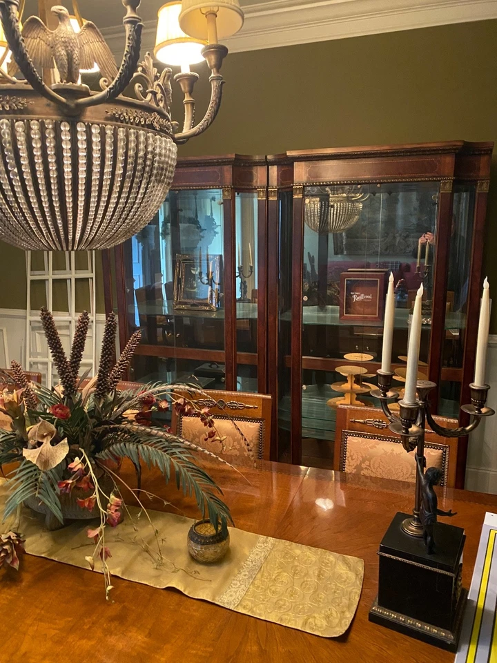 Henredon Grand Provenace Curio — 第 2/3 张图片