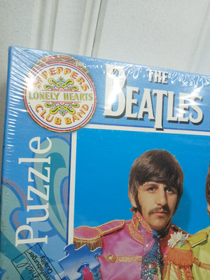 BEATLES SGT. PEPPER 1000 PIECE JIGSAW PUZZLE, 20''x27'' (New) 
