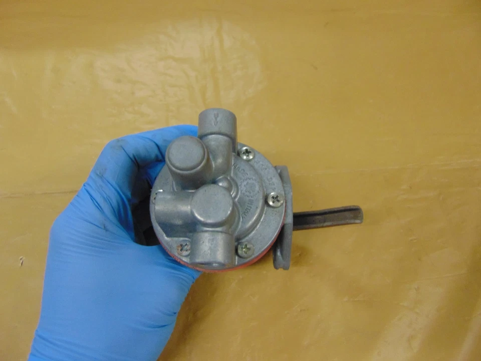 BOMBA DE COMBUSTIBLE VAUXHALL VIVA HB HC VICTOR FD VX4/90 BEDFORD CF Foto 3 de 4