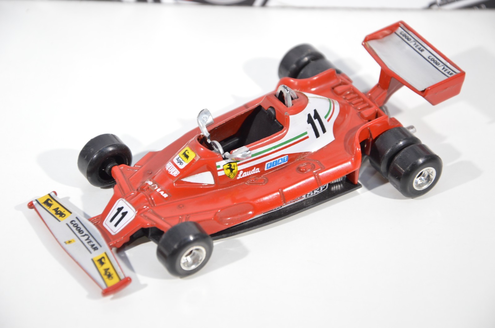 Ferrari 312 T2 Lauda Polistil Fk10 scala 1:32 die cast made in Italy