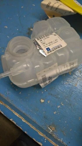 Vauxhall Car Header & Overflow Tanks