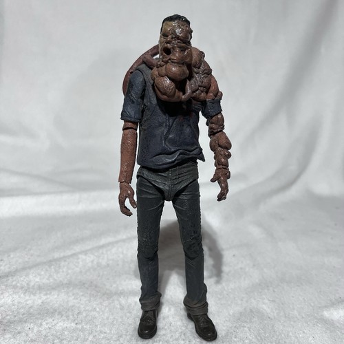 Modellino NECA 2012 Toys Left 4 Dead Smoker Zombie 7'' lingua mancante!!️ - Foto 1 di 14