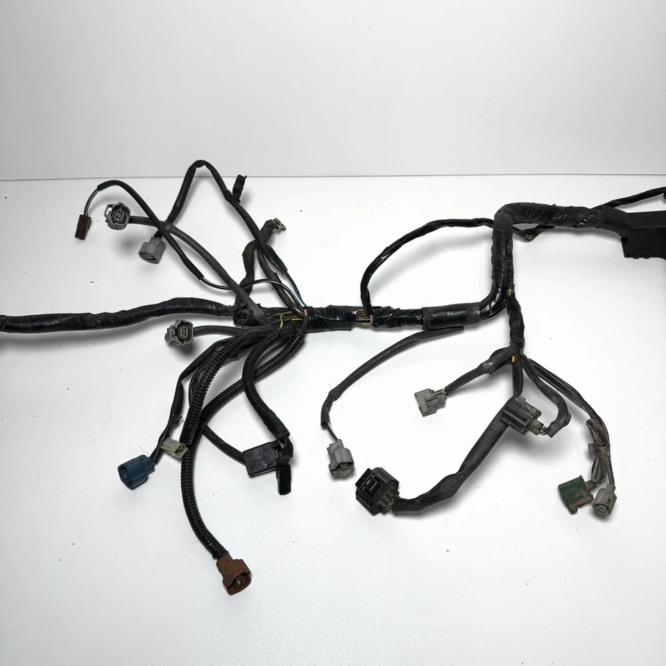 Arnés de cableado del motor Toyota Pickup 22RE 1992 MT 2x2 OEM Foto 3 de 4