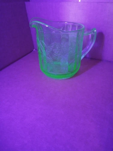 Green Jeanette Depression Glass Creamer Floral Poinsettia Pattern 3 1/4"X3"D