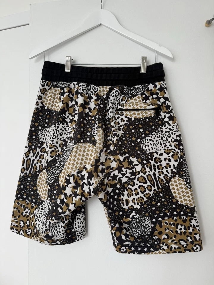 Pantalones Cortos Dolce & Gabbana Estampados Raros - Para Hombre Talla 48 (M/L) Foto 2 de 4