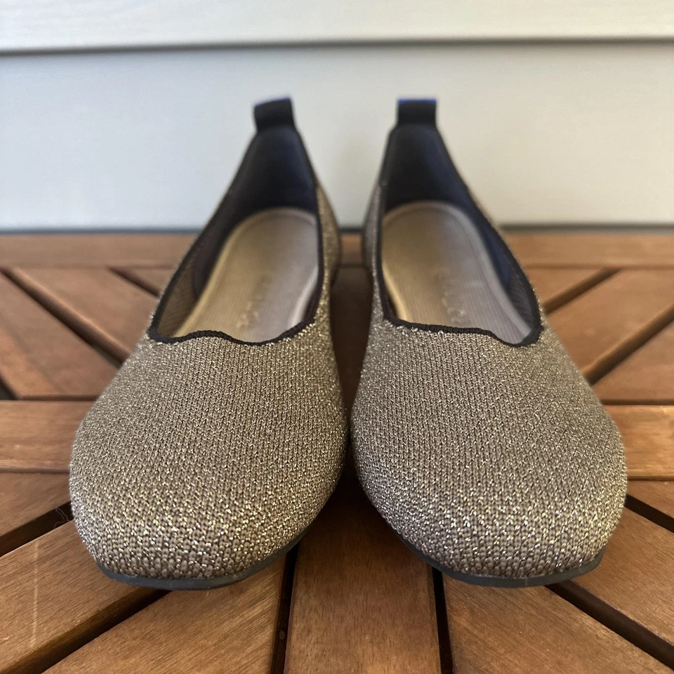 Zapatos Rothy's para mujer talla 8 dorados metálicos punta plana redonda tejido ballet 102-013 Foto 2 de 4