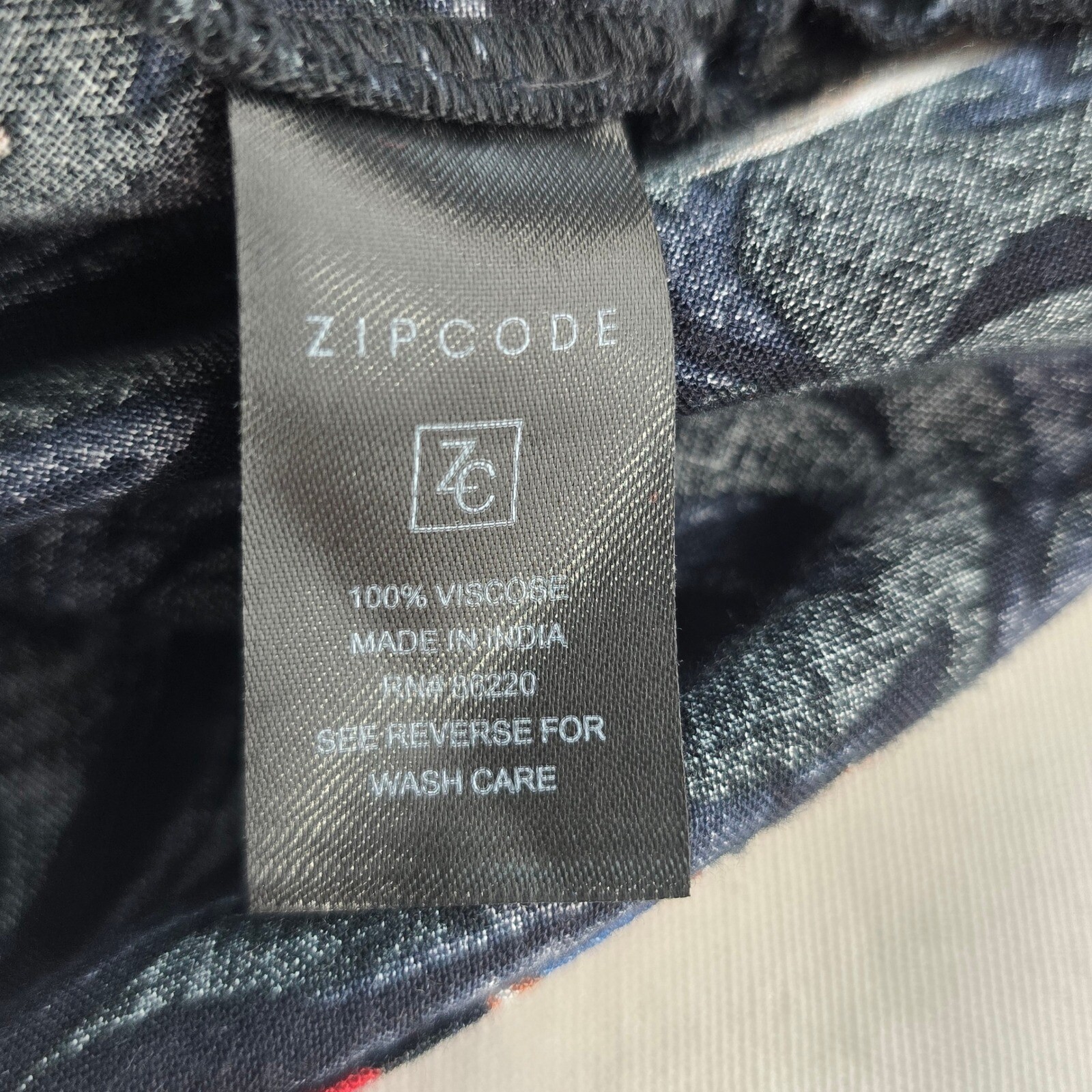 ZIPCODE Ricky Singh Men Medium Floral Hawaiian Sh… - image 4