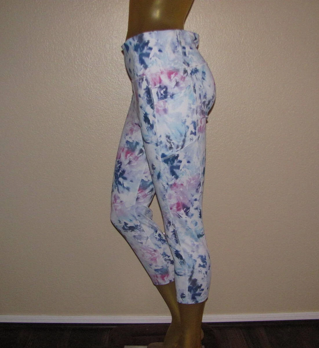 Gaiam Leggings Size Large Yoga Workout/Gym 3 Pockets