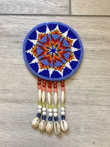 Beautiful AUTHENTIC HANDWOVEN SIOUX BEADED SHIELD - Picture 1 of 4