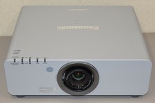Panasonic PT-D6000 PT-D6000US 6500 Lumen Projector Standard Lens 4959 Hours Used