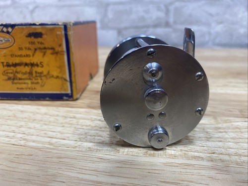Nice Shakespeare Tru-Axis No 1932 Model 6K Bait Casting Reel In OEM Box Exellent - Picture 8 of 12