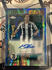 2024-25 Topps Chrome UEFA CC Kenan Yildiz Blue Raywave Rookie Auto Card /150