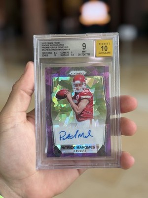 2017 Patrick Mahomes Purple Crystals Prizm /75 Autograph Rookie - Auto 10